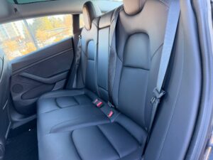 4b6059bf-00bd-435a-a56c-3eac58864075